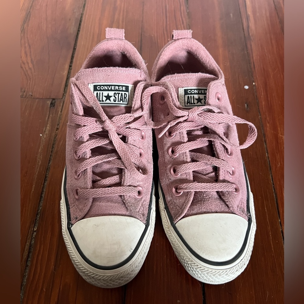 Converse Chuck Taylor Madison Low-Top Sneakers